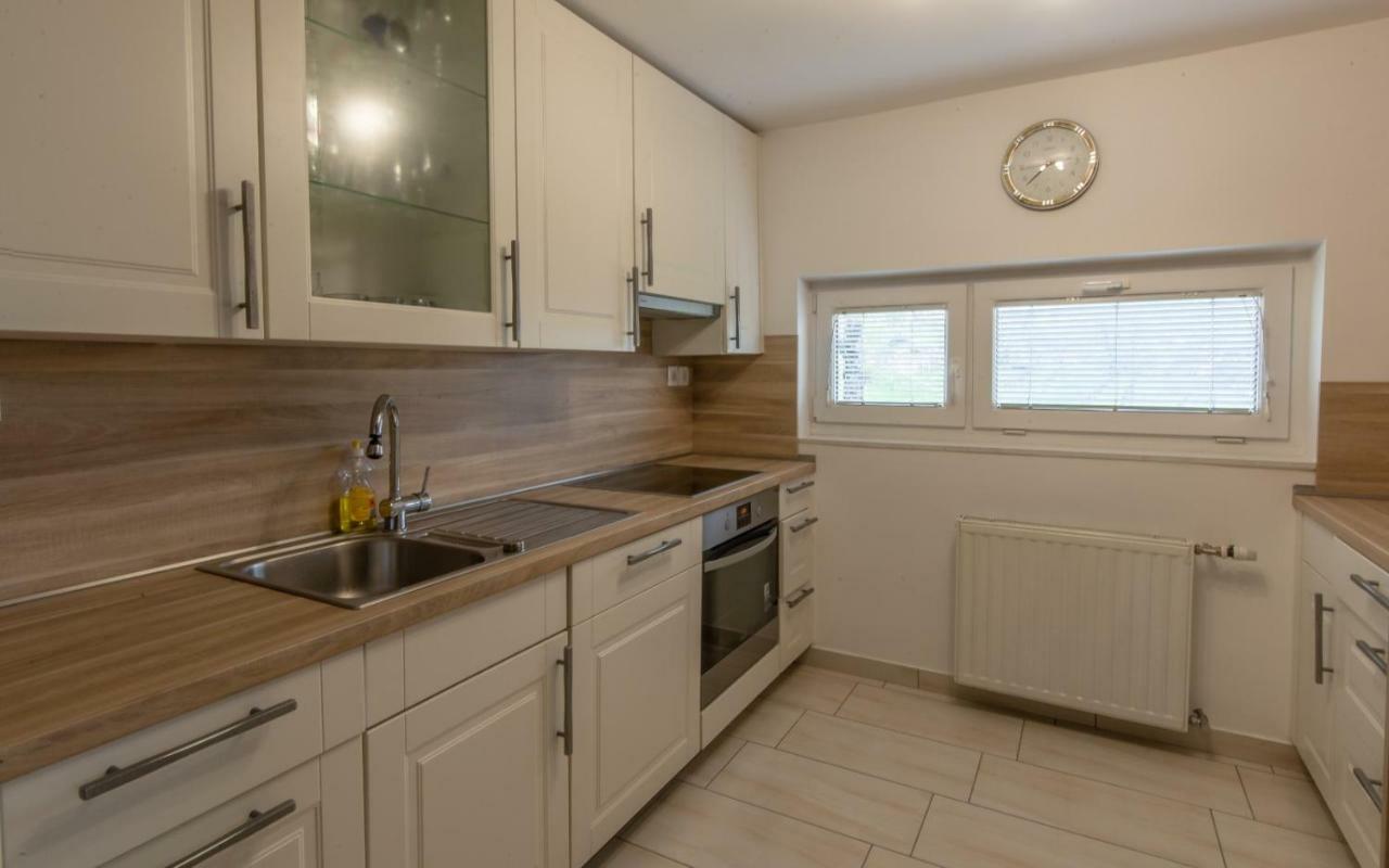 Vineyard Cottage Hocevar โนโวเมสโต ภายนอก รูปภาพ