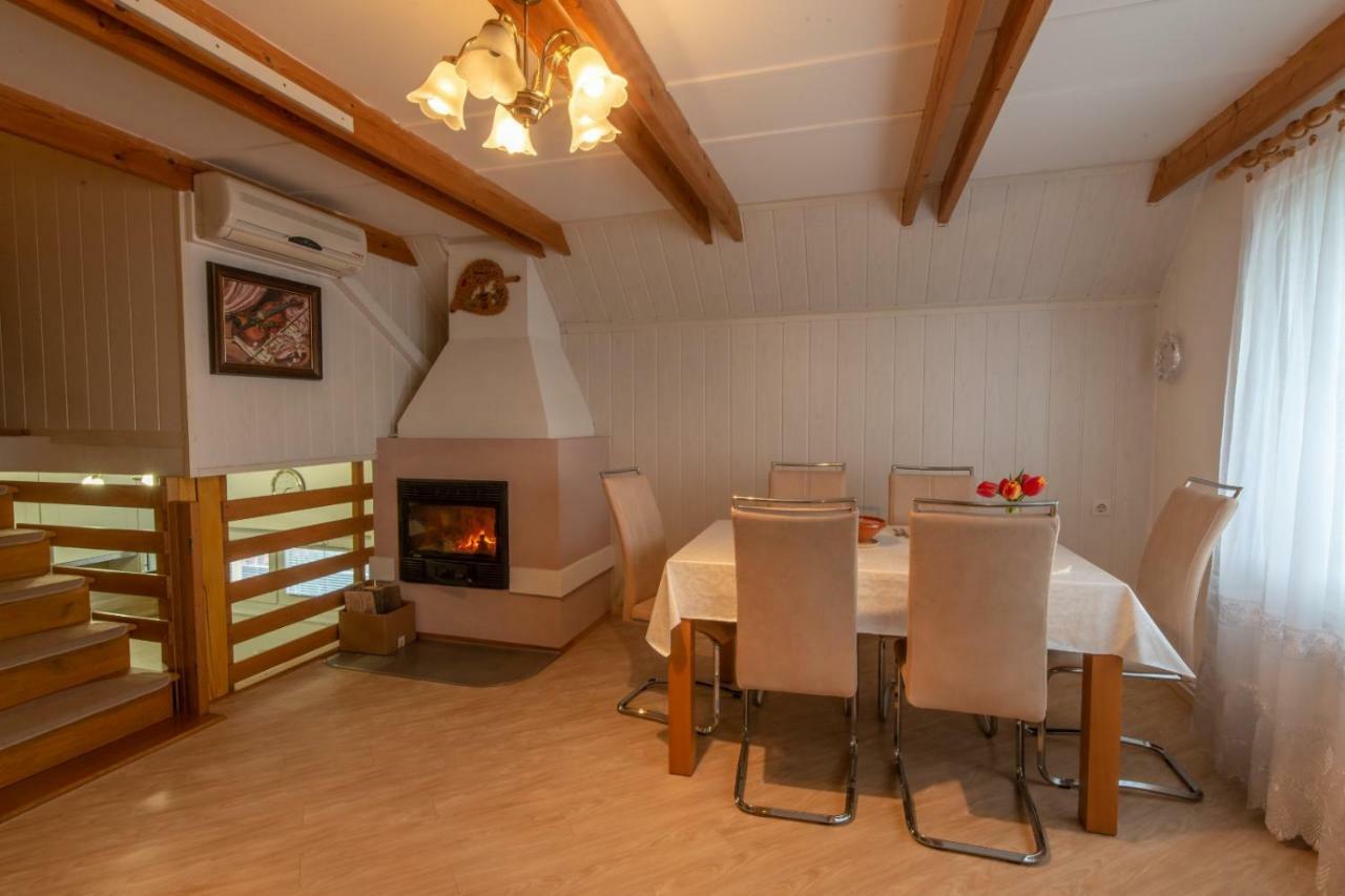 Vineyard Cottage Hocevar โนโวเมสโต ภายนอก รูปภาพ