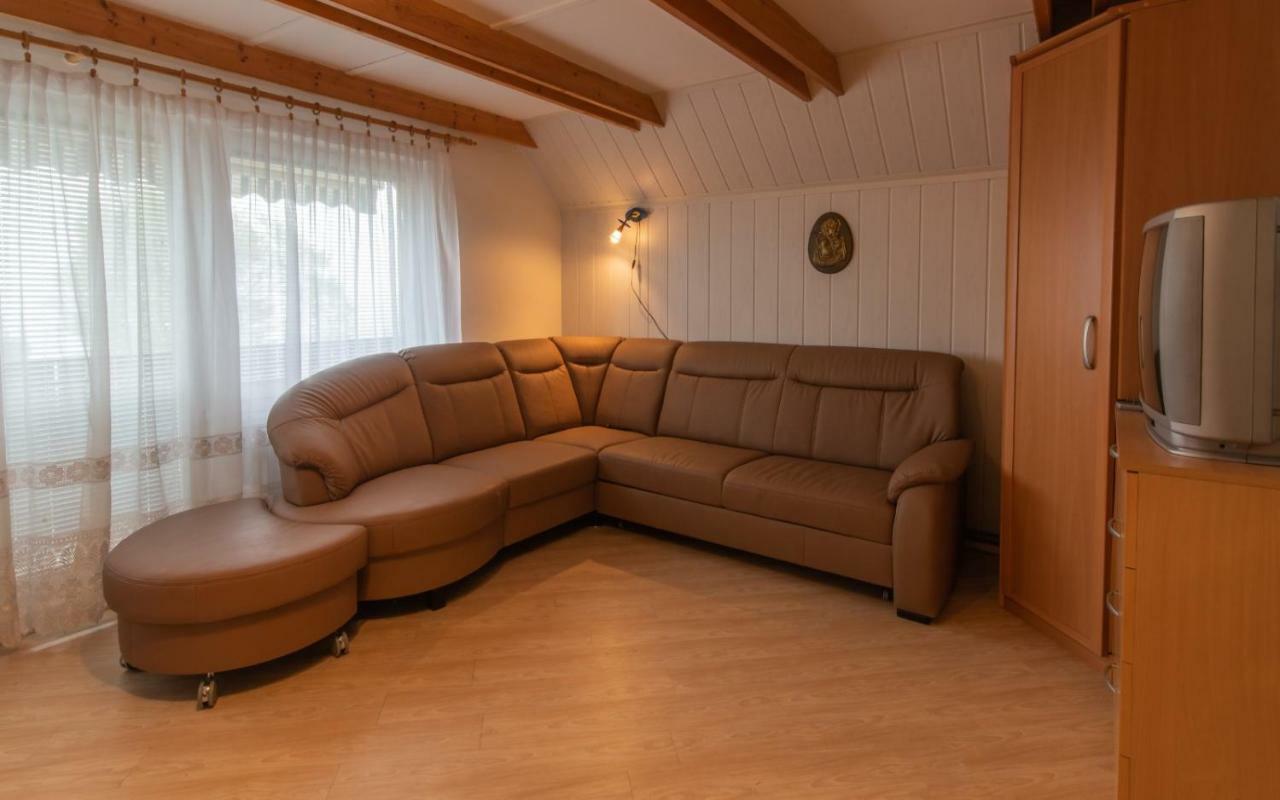 Vineyard Cottage Hocevar โนโวเมสโต ภายนอก รูปภาพ